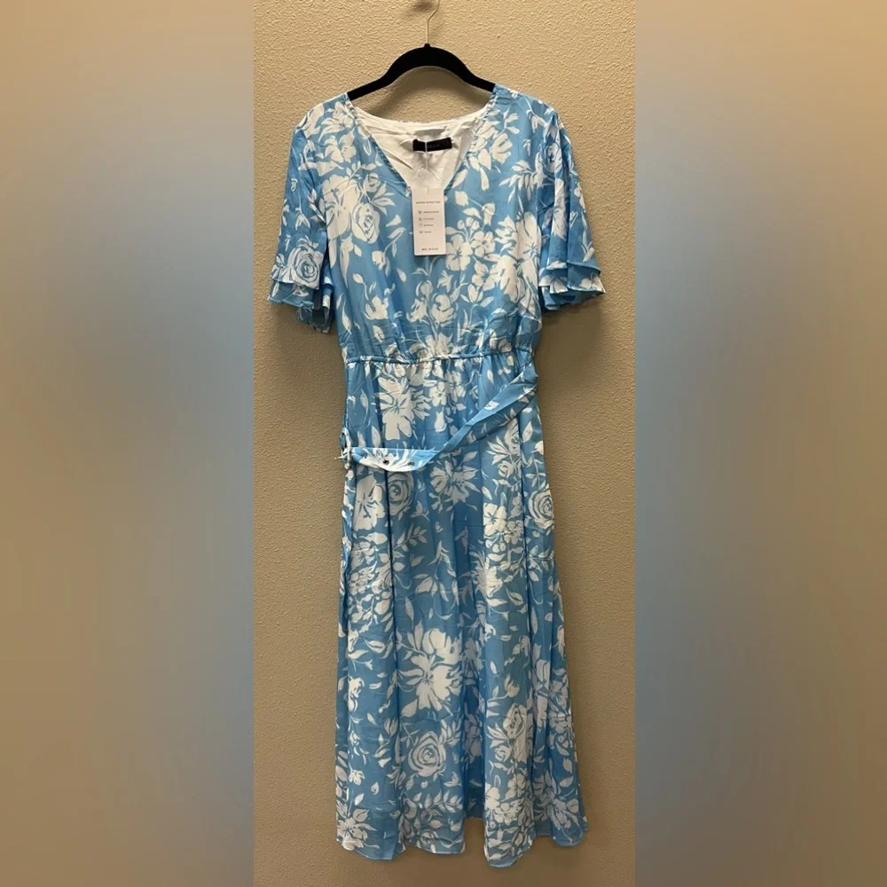 Zesica - Large - New With Tags - Blue Floral Midi Dress with Belt - Picture 1 of 13